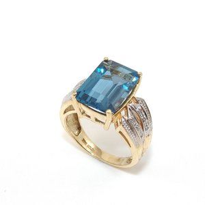 14K Yellow Gold London Blue Topaz Diamond Ring Size 8.25